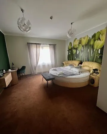 호텔 Magnolia Hotel&restauracja 야우르