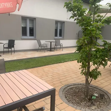 Magnolia Hotel&restauracja 호텔 야우르