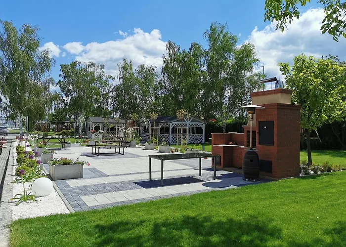 Magnolia Hotel&restauracja * Jawor